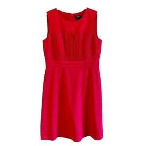 TAHARI, ARTHUR S LEVINE, WOMENS SLEEVELESS, RED SHEATH DRESS. SIZE 10P
